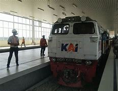 Kai Bandara Yia Ke Stasiun Tugu